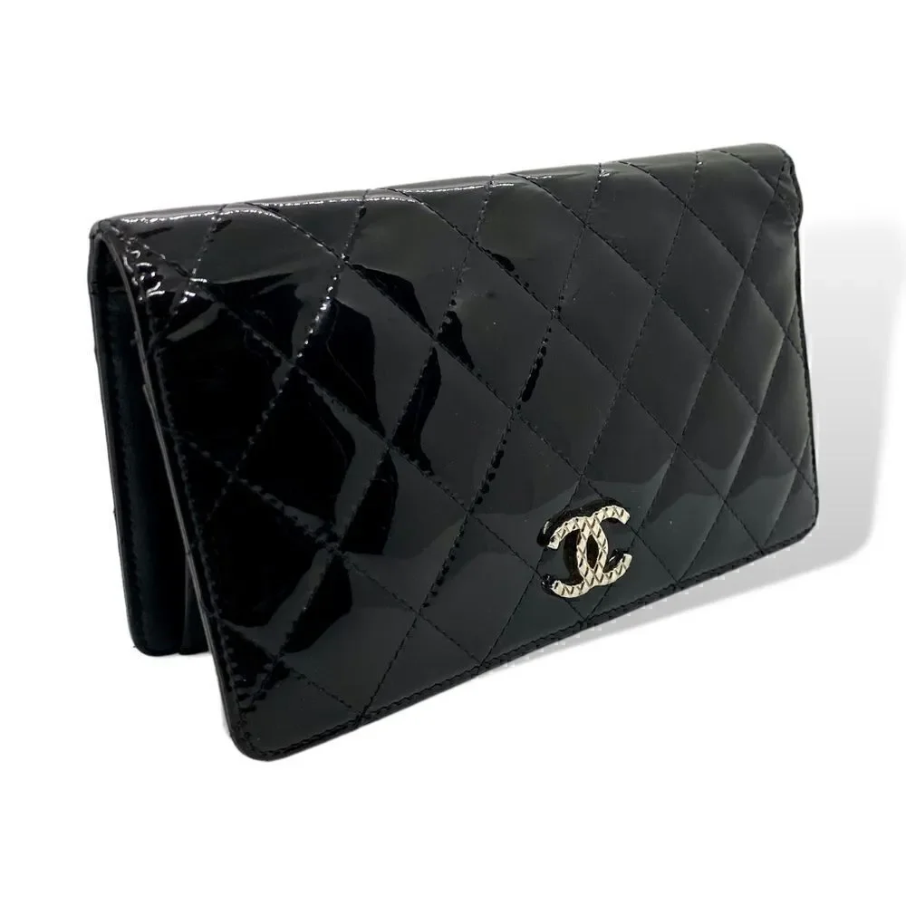Chanel CC Yen Wallet in Quilted Patent Leather